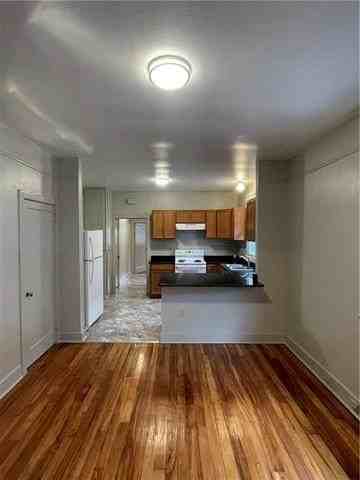 1120 Aline St #2B - Photo 4 of 9