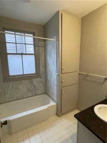 1120 Aline St #2B - Photo 5 of 9
