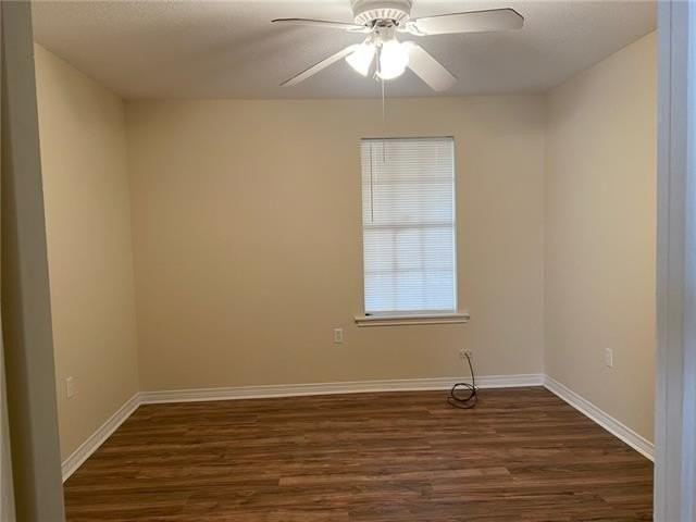 943 Magnolia St - Photo 6 of 9