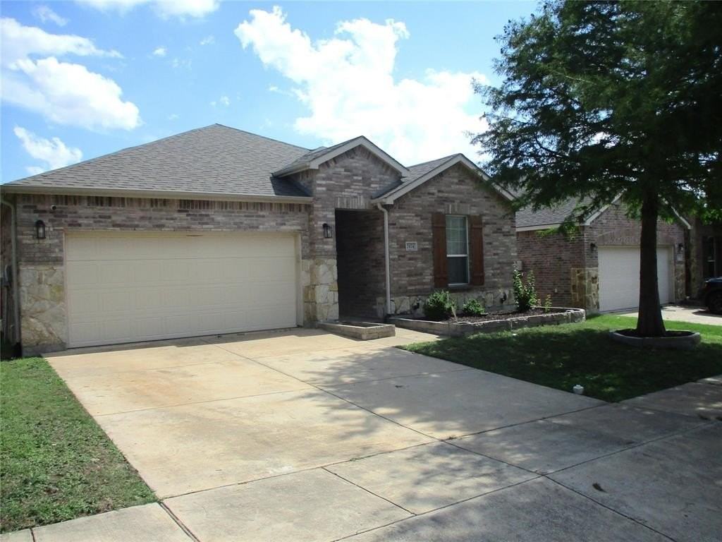 2424 Gelbray Pl - Photo 2 of 20