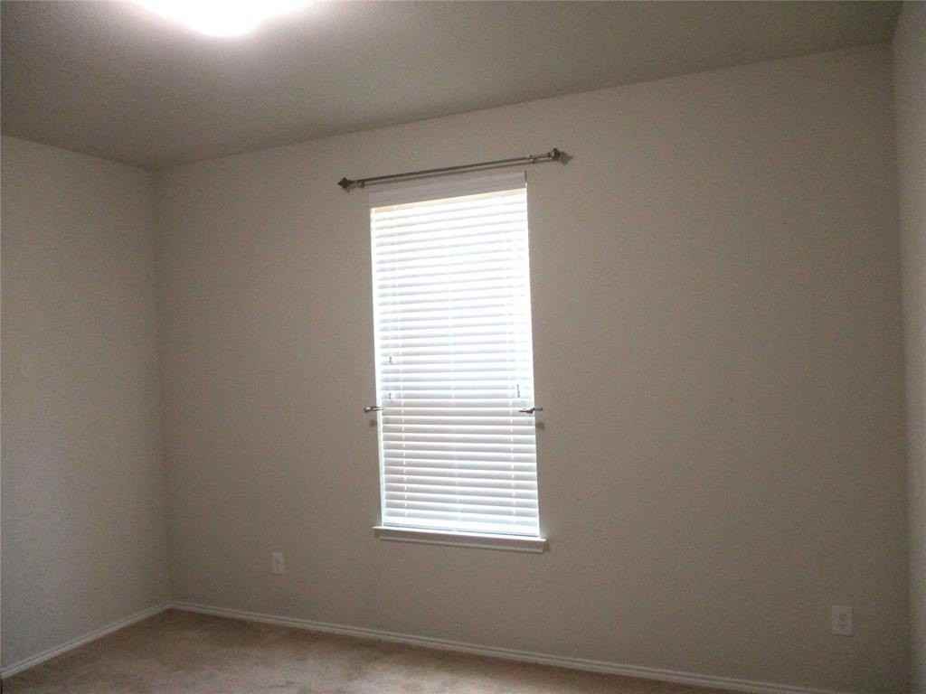 2424 Gelbray Pl - Photo 6 of 20