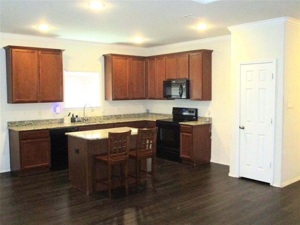 2424 Gelbray Pl - Photo 7 of 20
