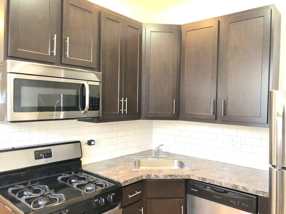 4450 N Sheridan Rd #4450-1 - Photo 2 of 7