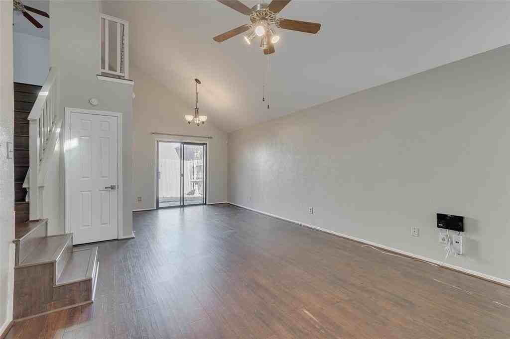 3343 Briaroaks Dr - Photo 2 of 14