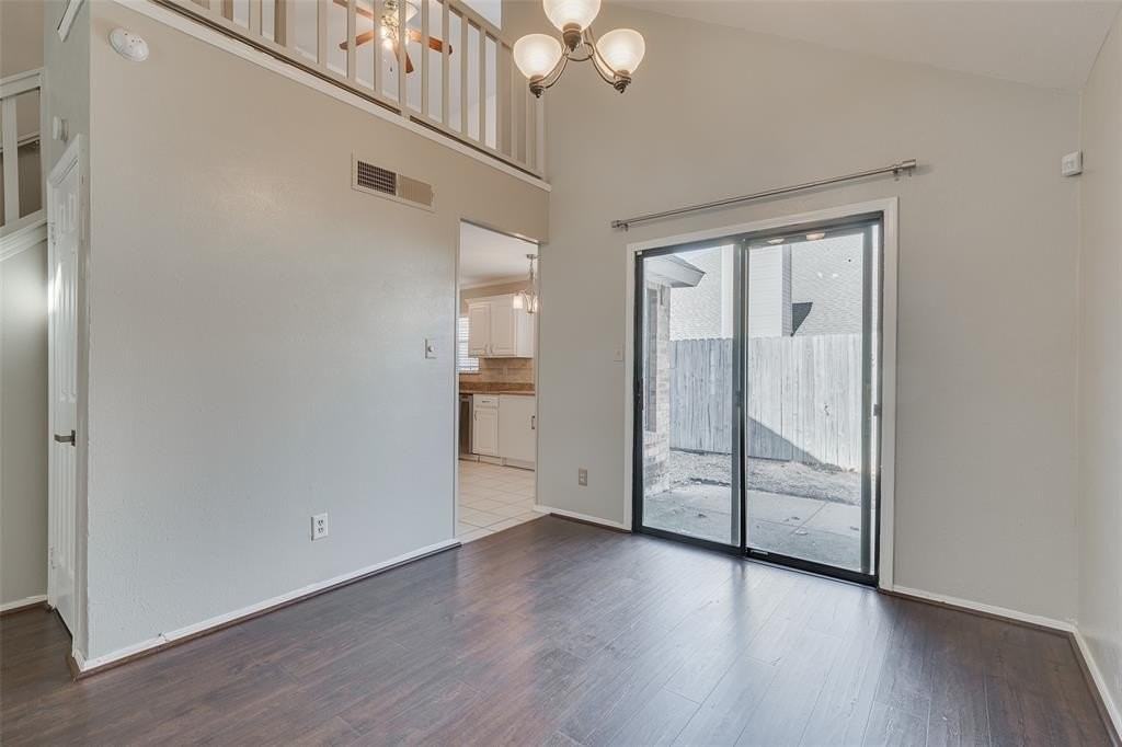 3343 Briaroaks Dr - Photo 4 of 14