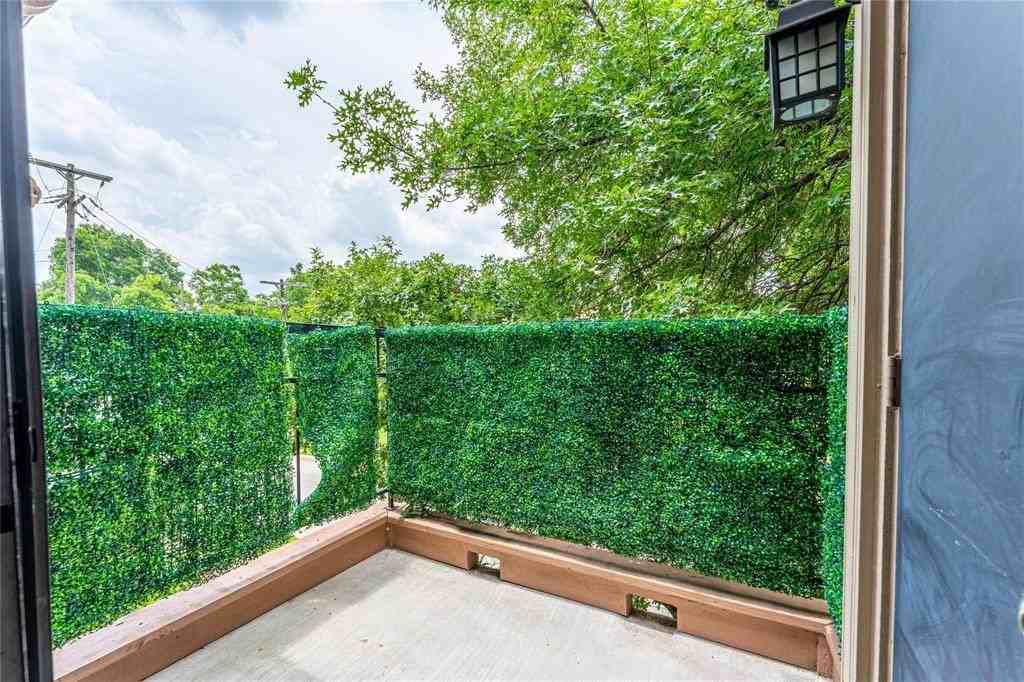 6002 Auburndale Ave #C - Photo 7 of 21