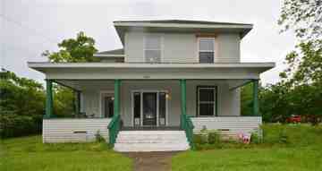 featured image of 1402 E Chaffin St