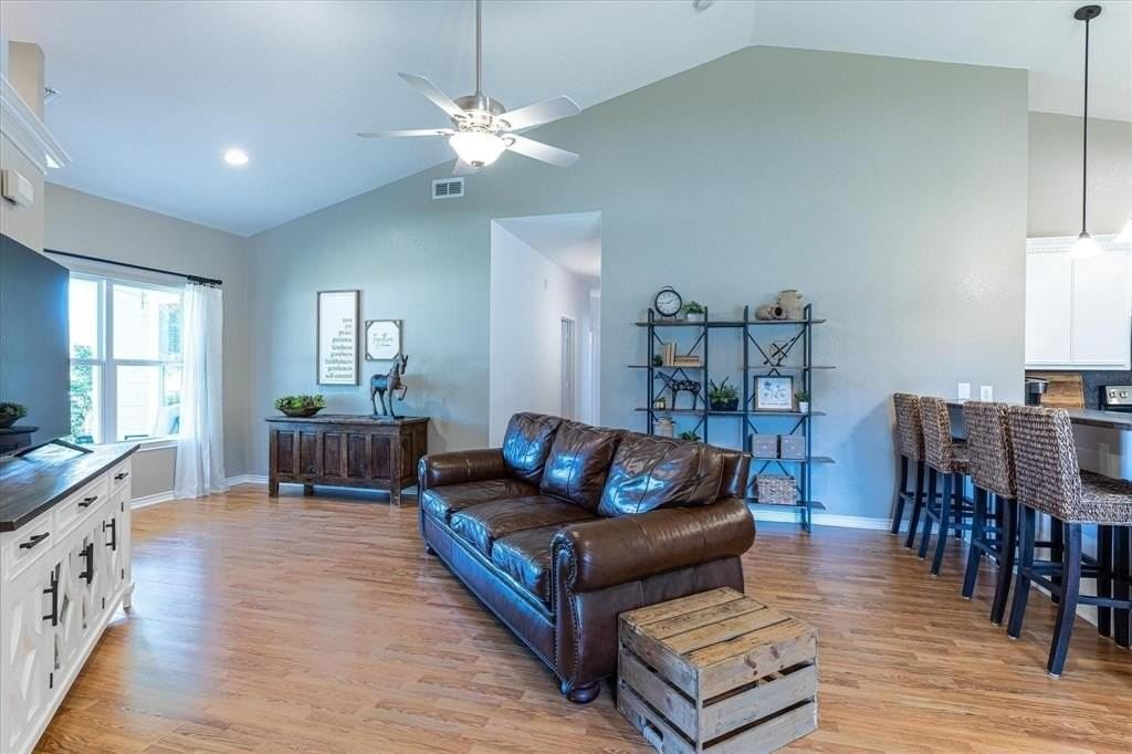 508 Pine Ln - Photo 6 of 34