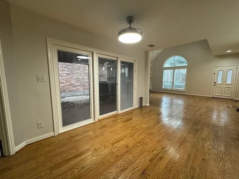 6015 Willow Wood Ln - Photo 5 of 10