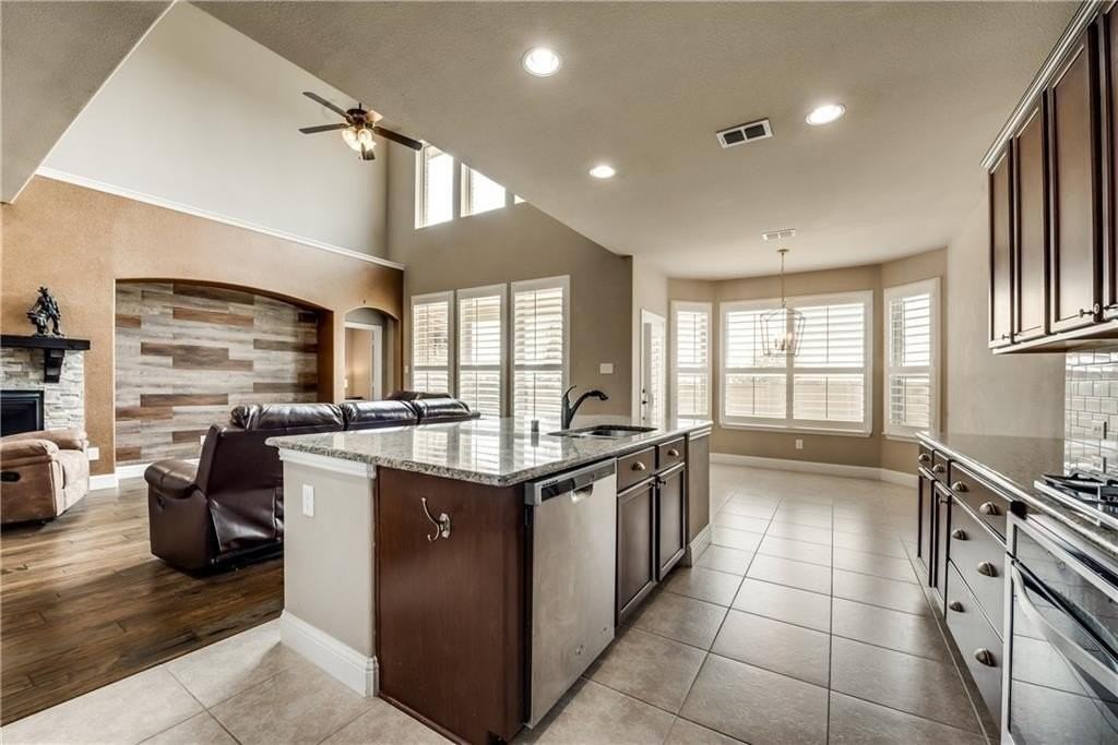 1025 Spring Falls Dr - Photo 6 of 23