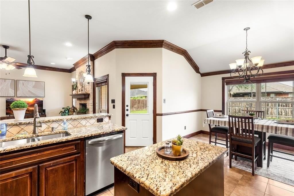 1342 Lewis And Clark Trl - Photo 2 of 40