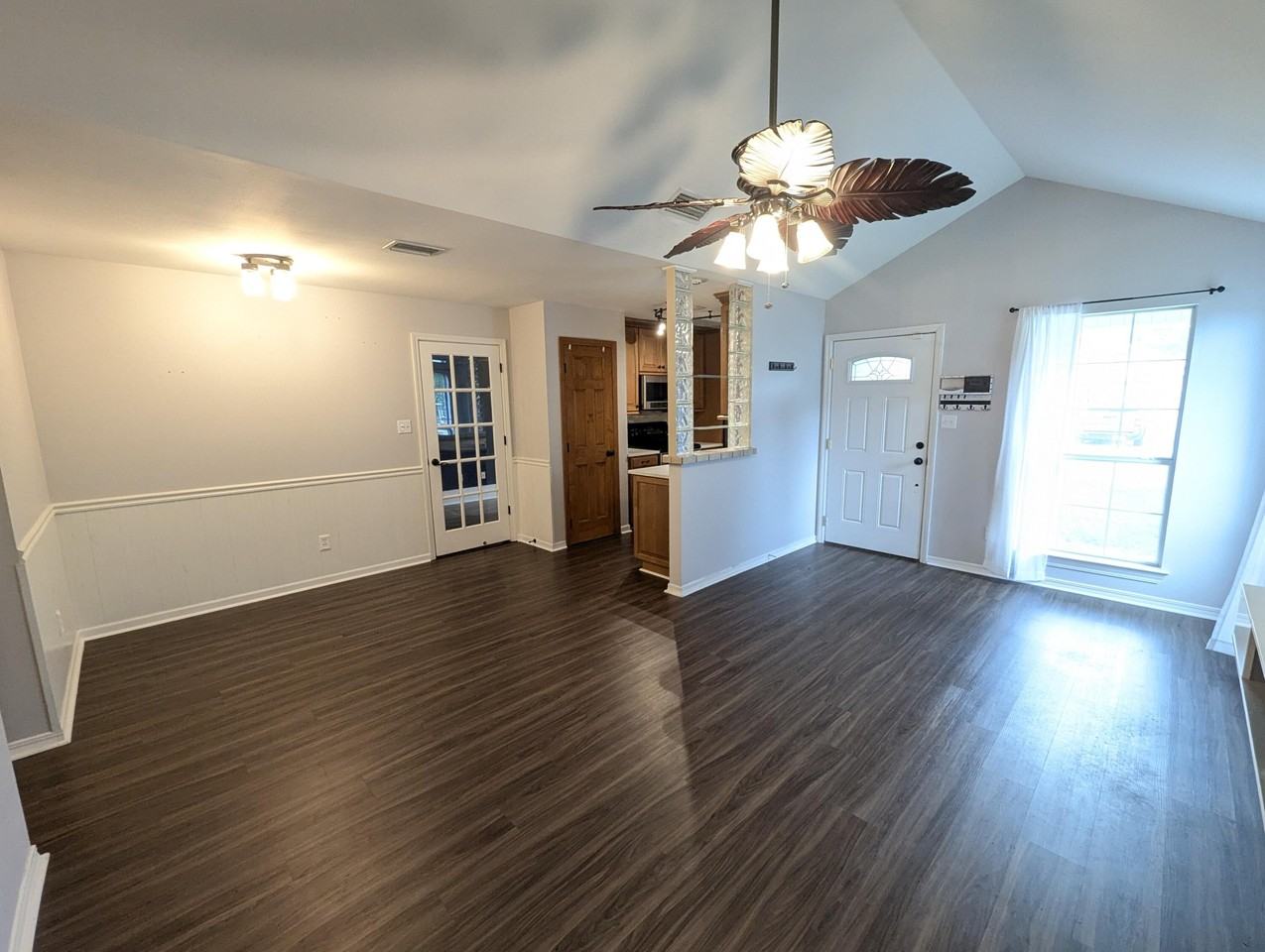 250 Terrance Ln - Photo 4 of 28