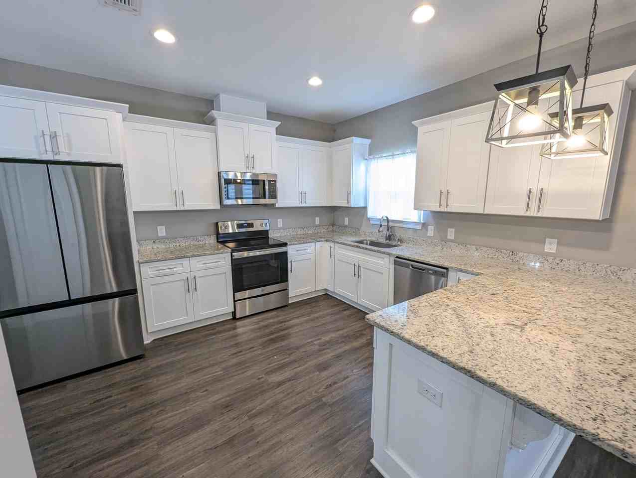 2335 Hadleigh Hills Ct - Photo 7 of 32
