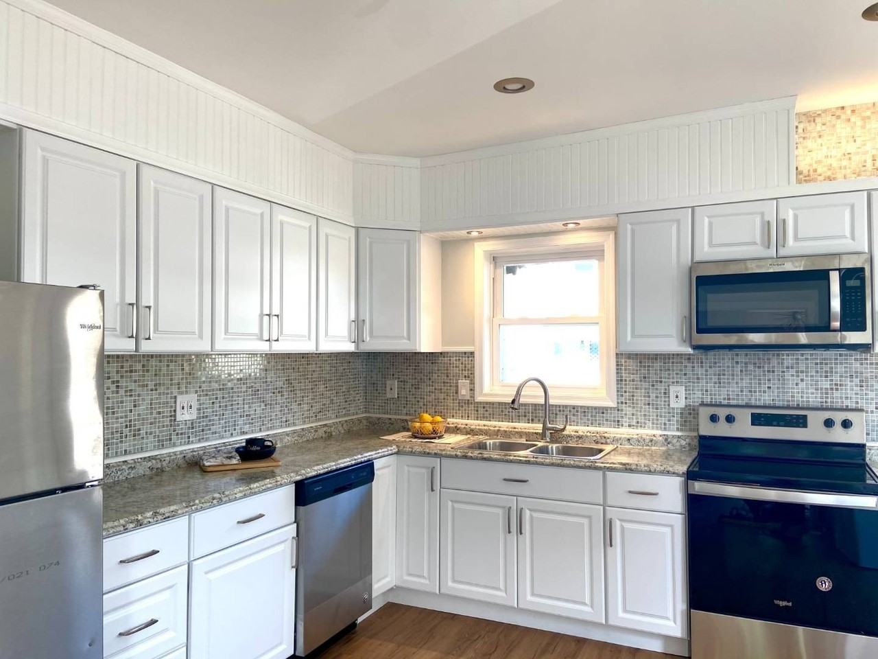 469 Carey Ave - Photo 4 of 24