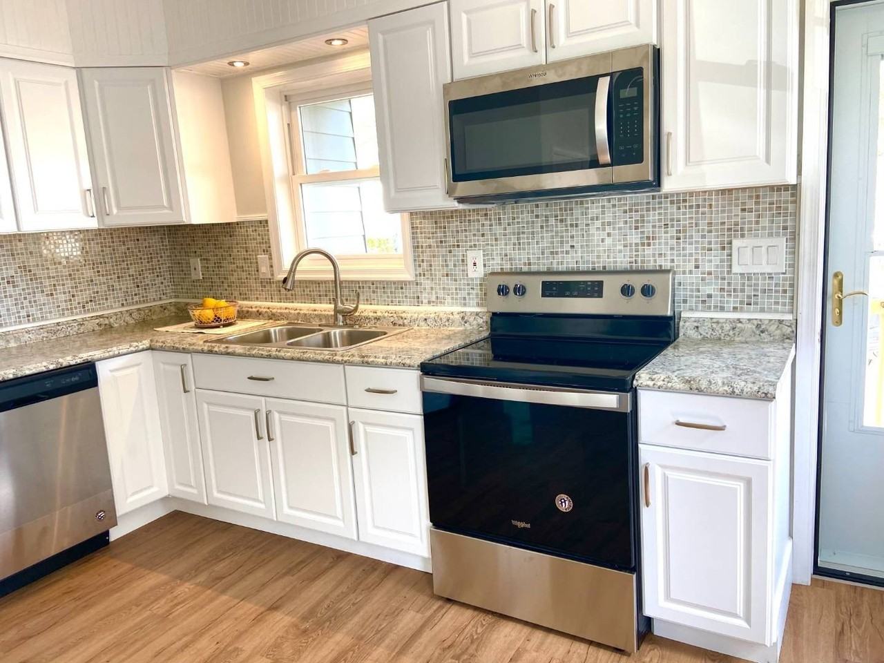 469 Carey Ave - Photo 5 of 24