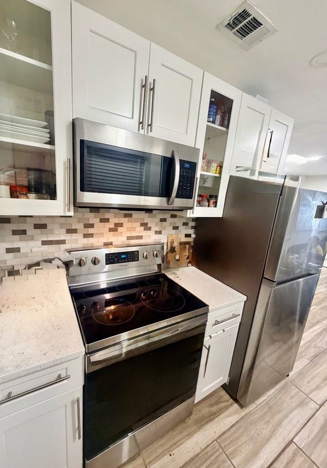 443 Wilder St #1 - Photo 3 of 12