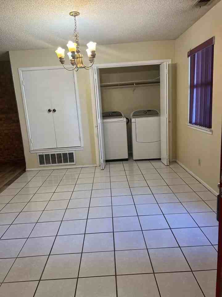 6819 Ector Ave - Photo 6 of 14