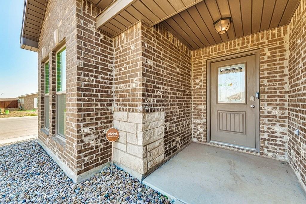 618 Juniper Ct - Photo 4 of 26