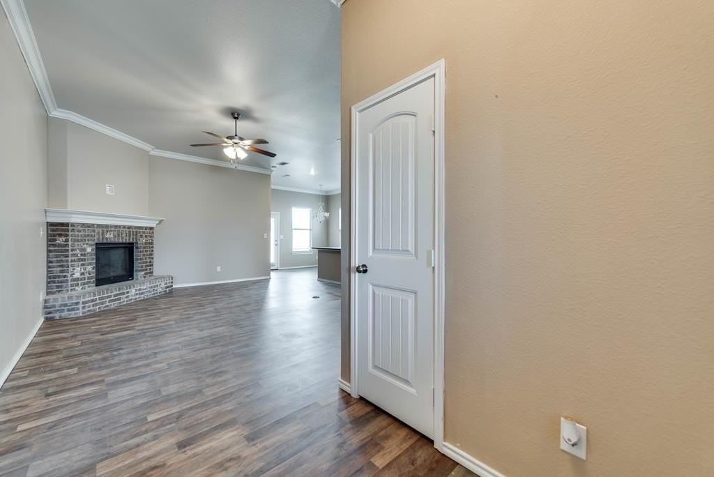 618 Juniper Ct - Photo 6 of 26