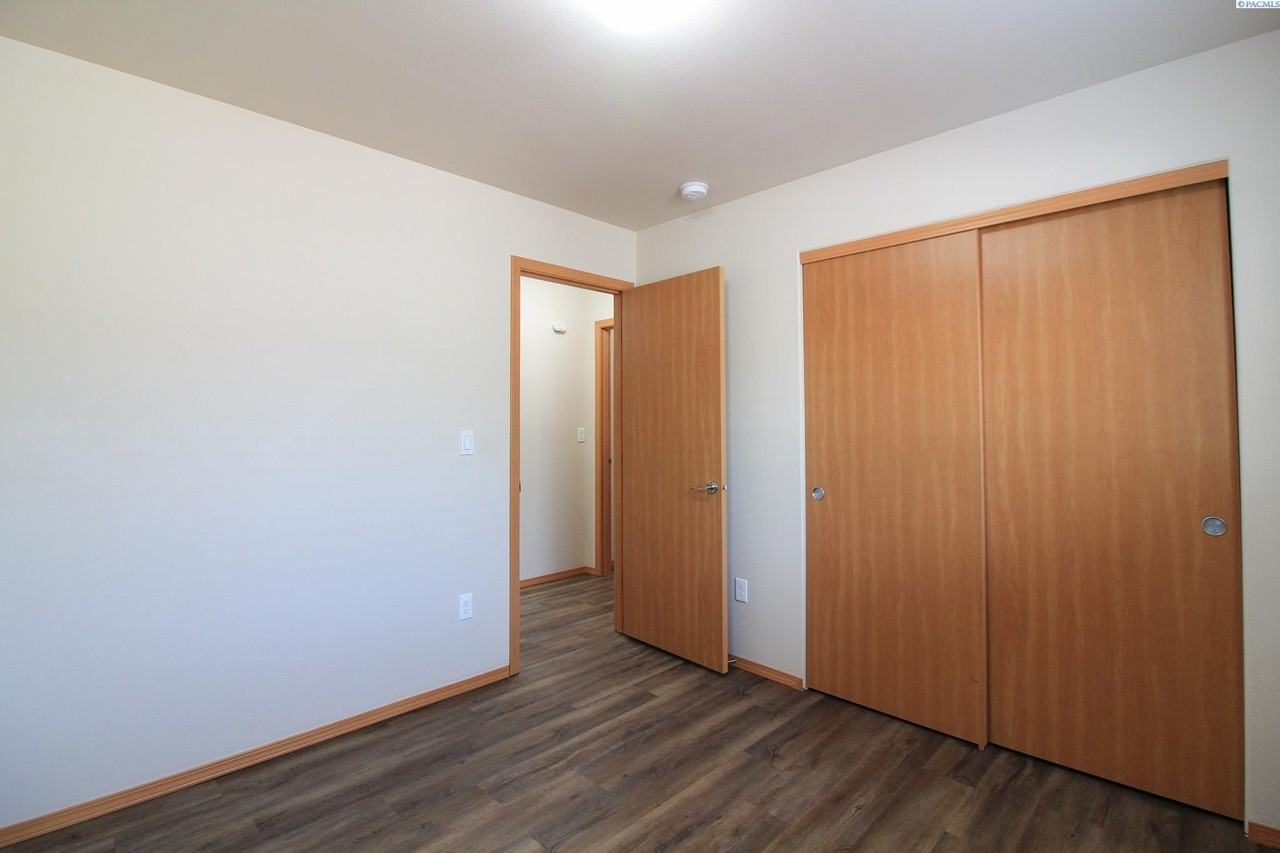 1683 Cactus Loop - Photo 7 of 10
