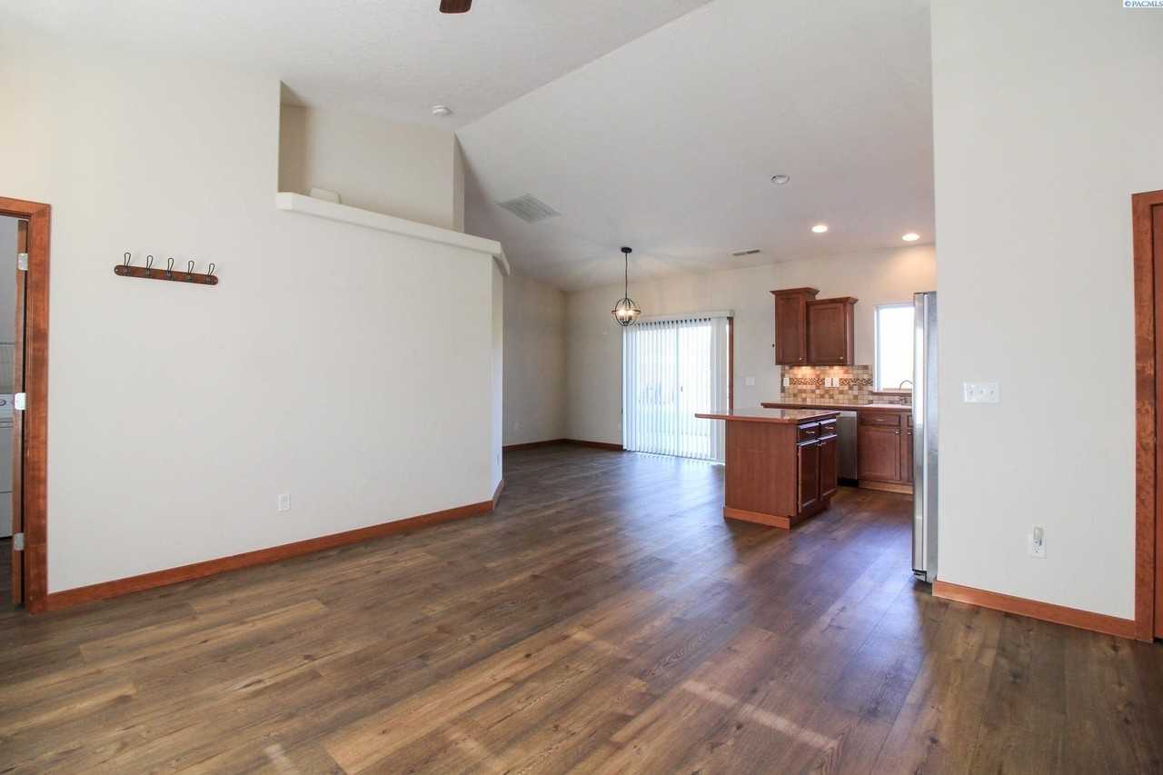 4803 Catalonia Dr - Photo 3 of 13