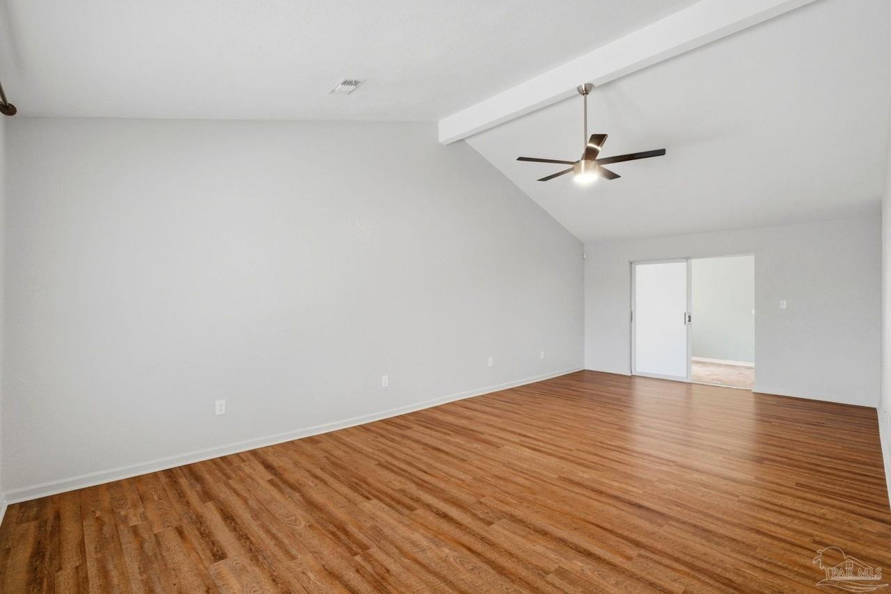 6960 Klondike Rd - Photo 4 of 38