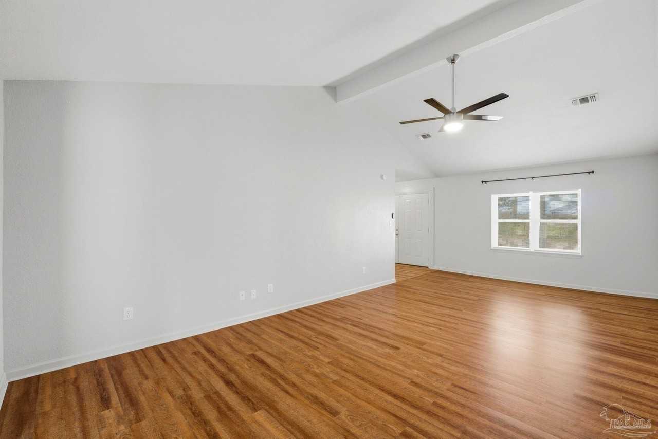 6960 Klondike Rd - Photo 5 of 38
