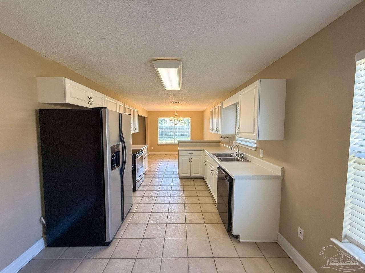 1519 Sandcliff Dr - Photo 5 of 23