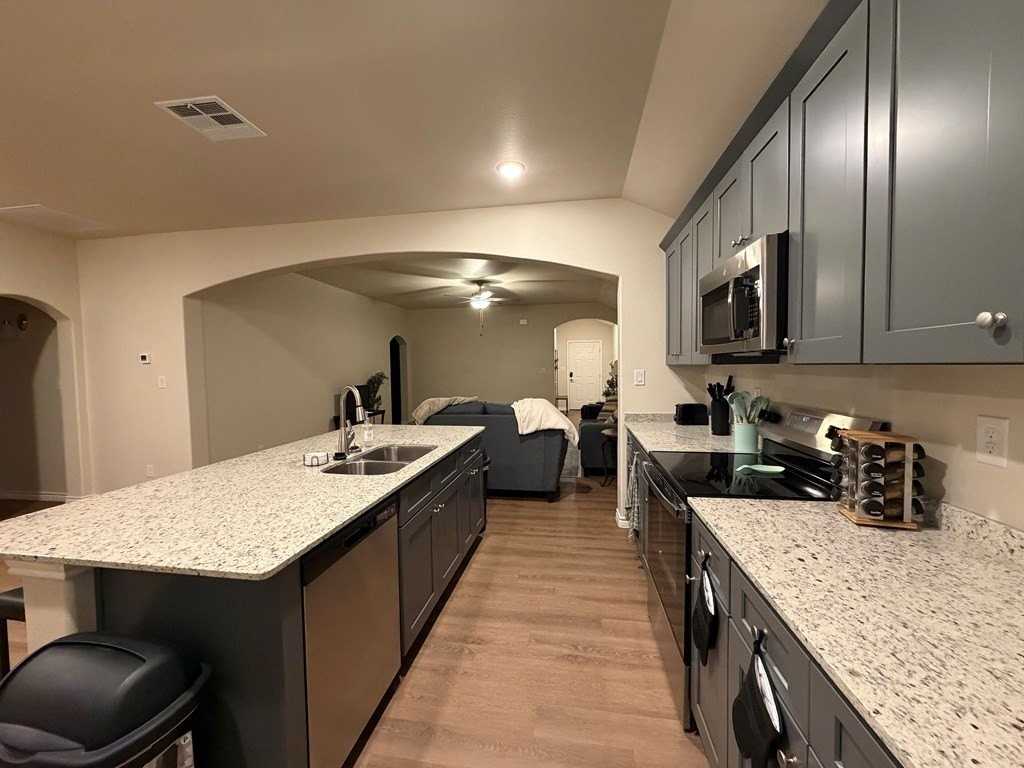 1416 Bajada St - Photo 4 of 21