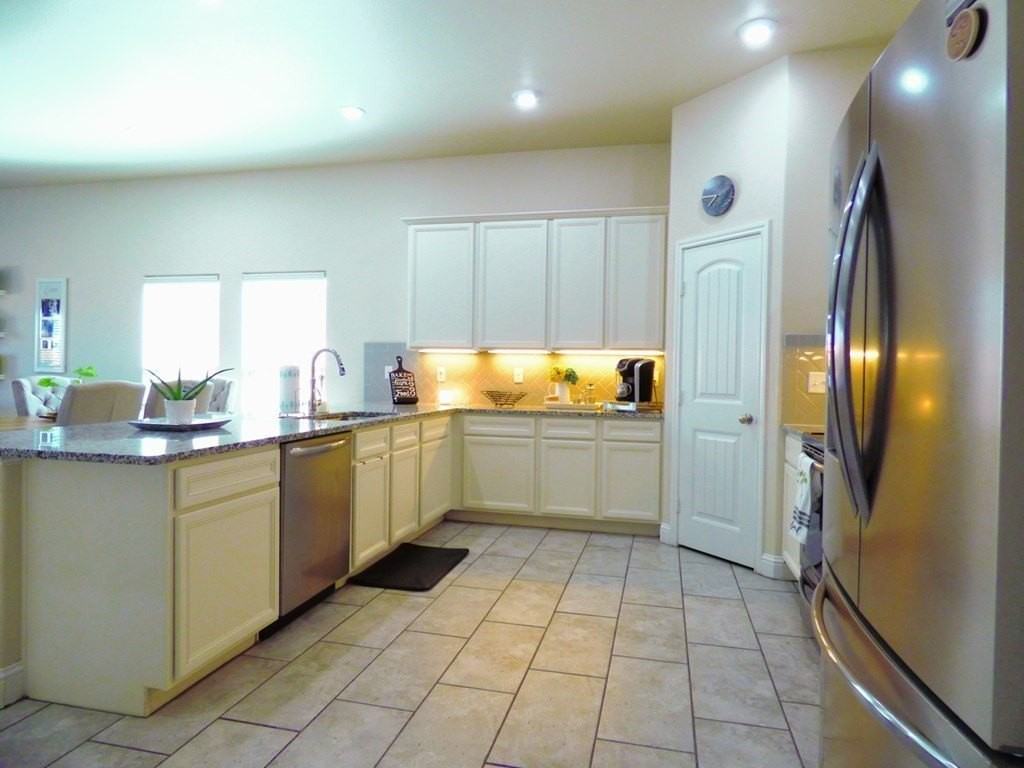1501 Wrangler Ln - Photo 5 of 13
