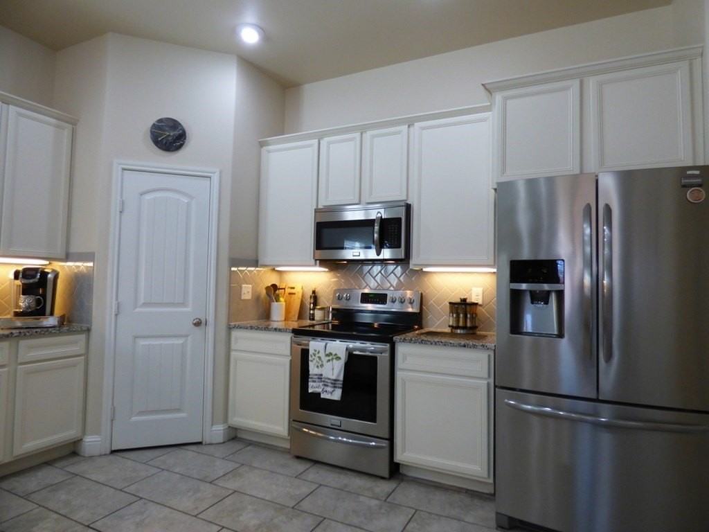 1501 Wrangler Ln - Photo 6 of 13