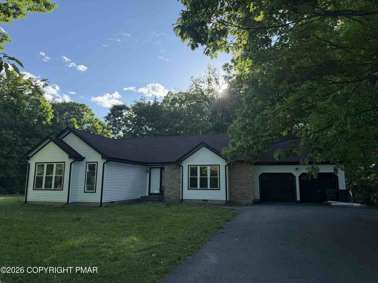 197 Escoll Dr - Photo 2 of 13
