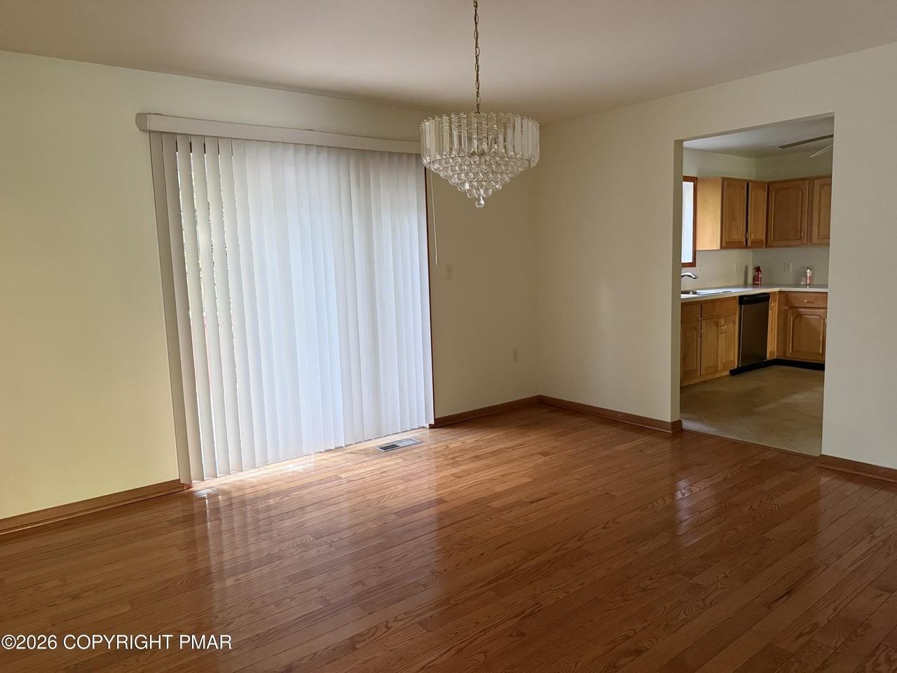 197 Escoll Dr - Photo 5 of 13
