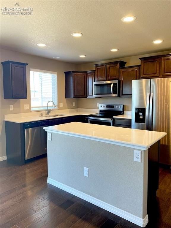 6142 Meadowbank Ln - Photo 2 of 20