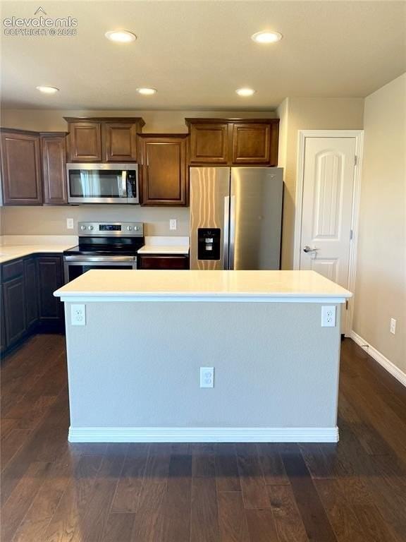 6142 Meadowbank Ln - Photo 3 of 20