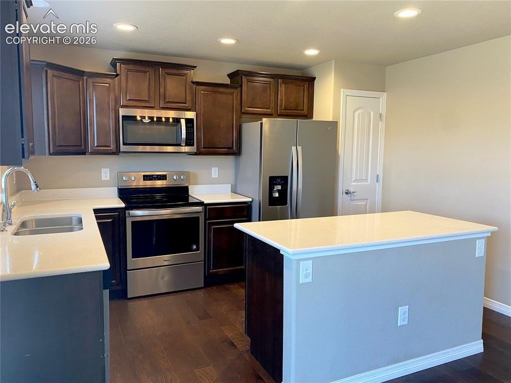 6142 Meadowbank Ln - Photo 4 of 20
