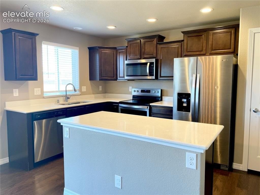 6142 Meadowbank Ln - Photo 5 of 20