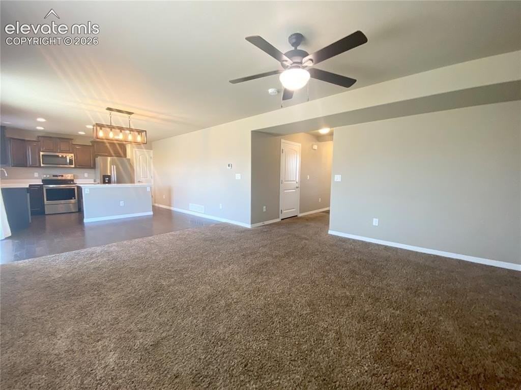 6142 Meadowbank Ln - Photo 6 of 20