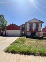 featured image of 975 Daffodil St