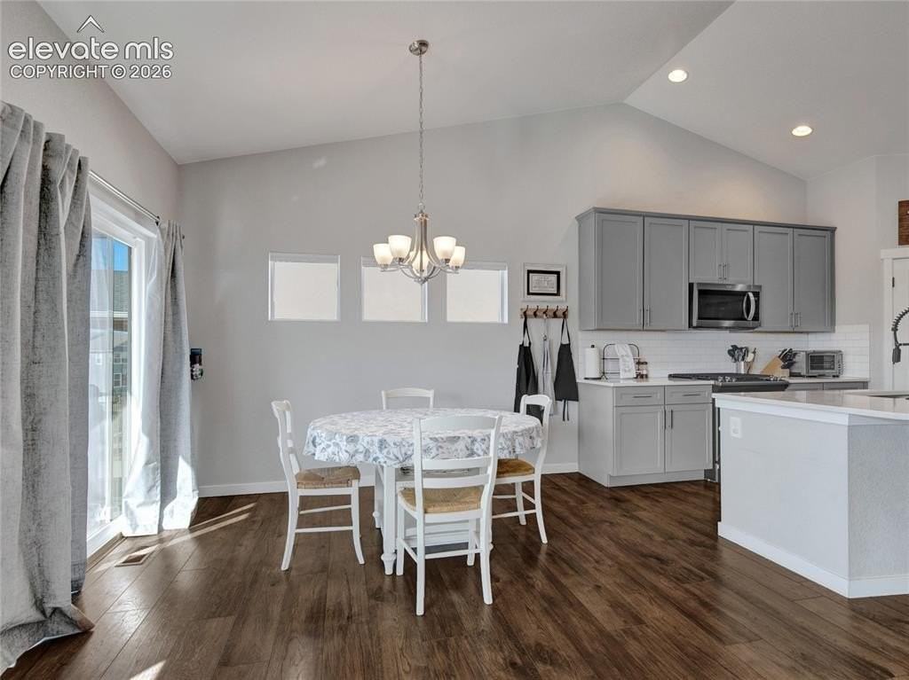 6381 Ottawa Dr - Photo 4 of 17