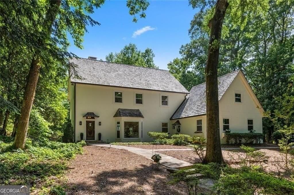 1260 Heards Ferry Rd - Photo 3 of 50