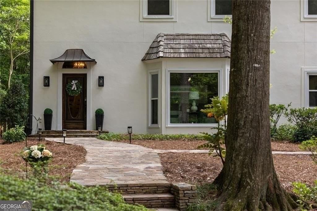 1260 Heards Ferry Rd - Photo 4 of 50