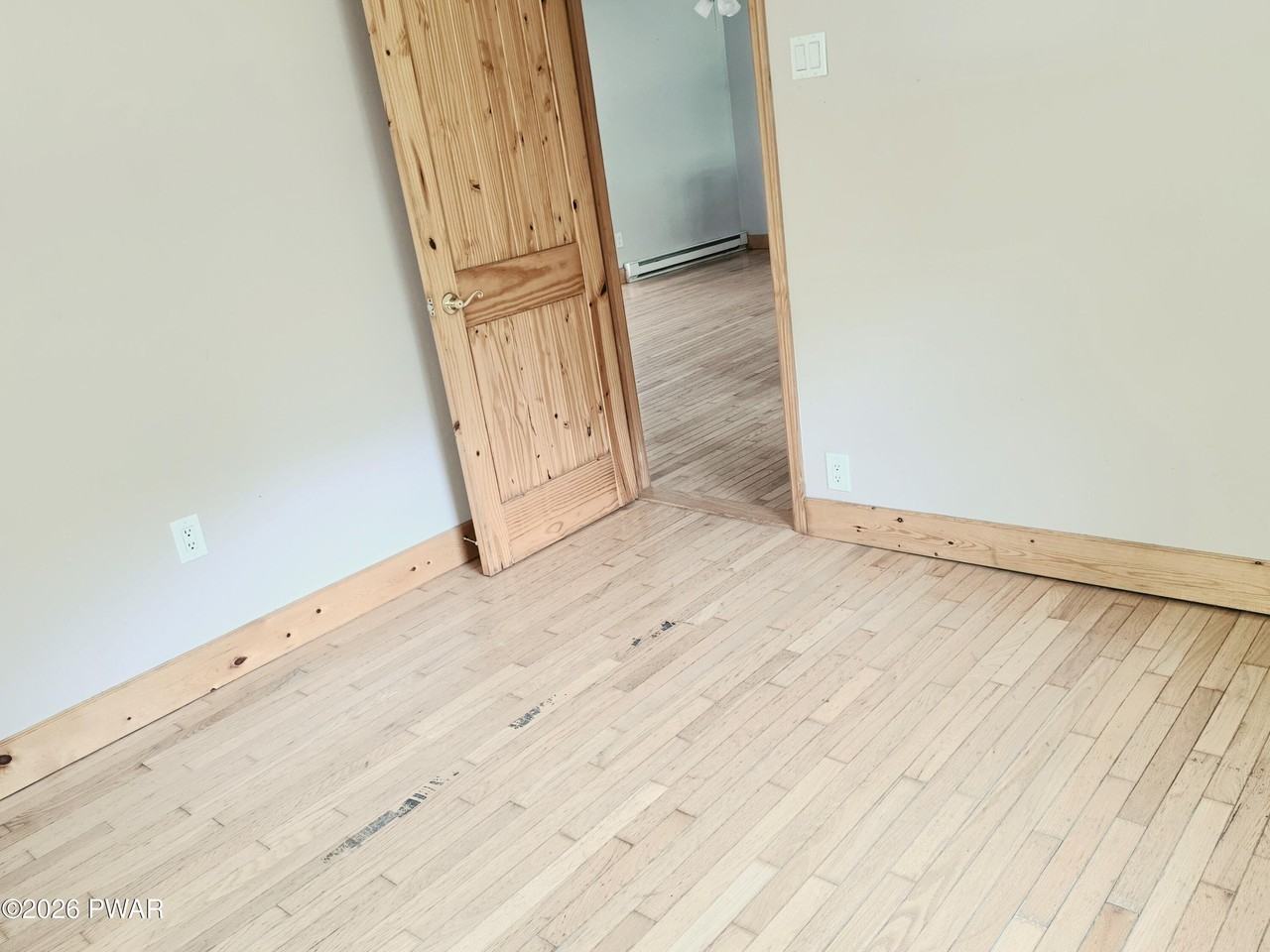 143 S Nichecronk Rd - Photo 5 of 19