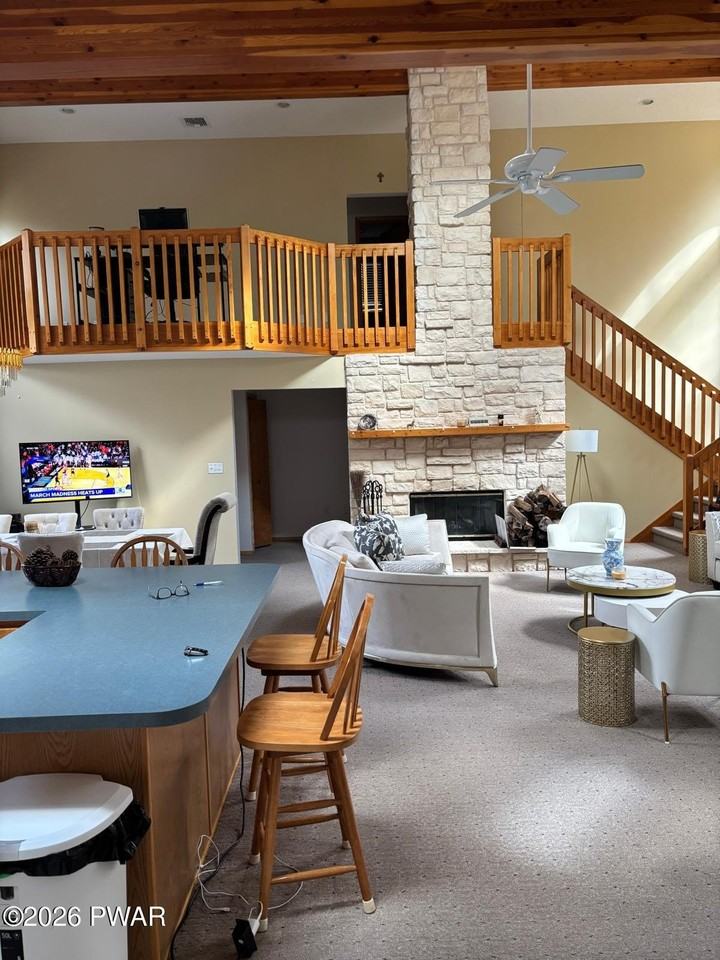 142 Eisenhower Dr - Photo 2 of 19