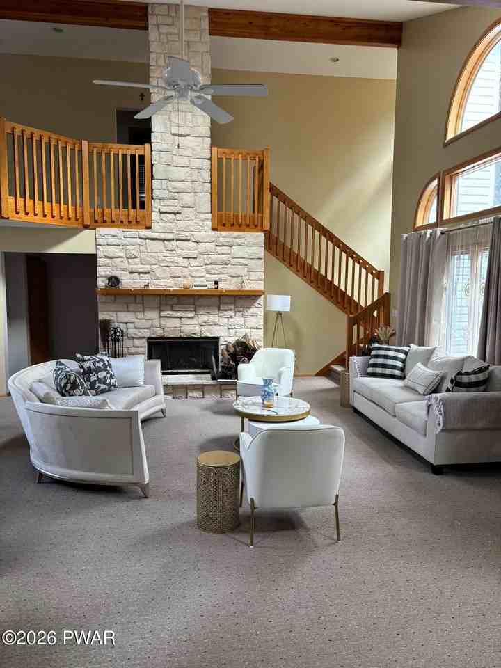 142 Eisenhower Dr - Photo 3 of 19