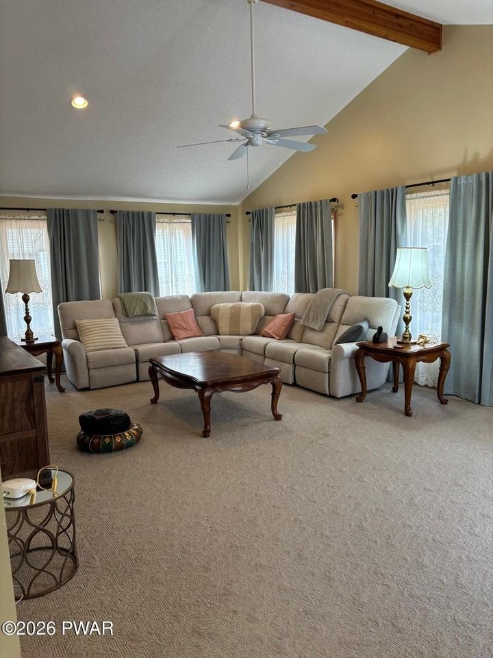 142 Eisenhower Dr - Photo 4 of 19