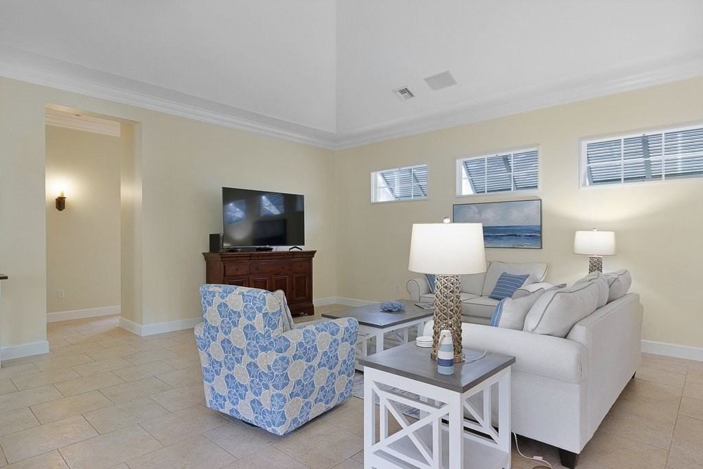 9190 Spring Time Dr - Photo 6 of 36