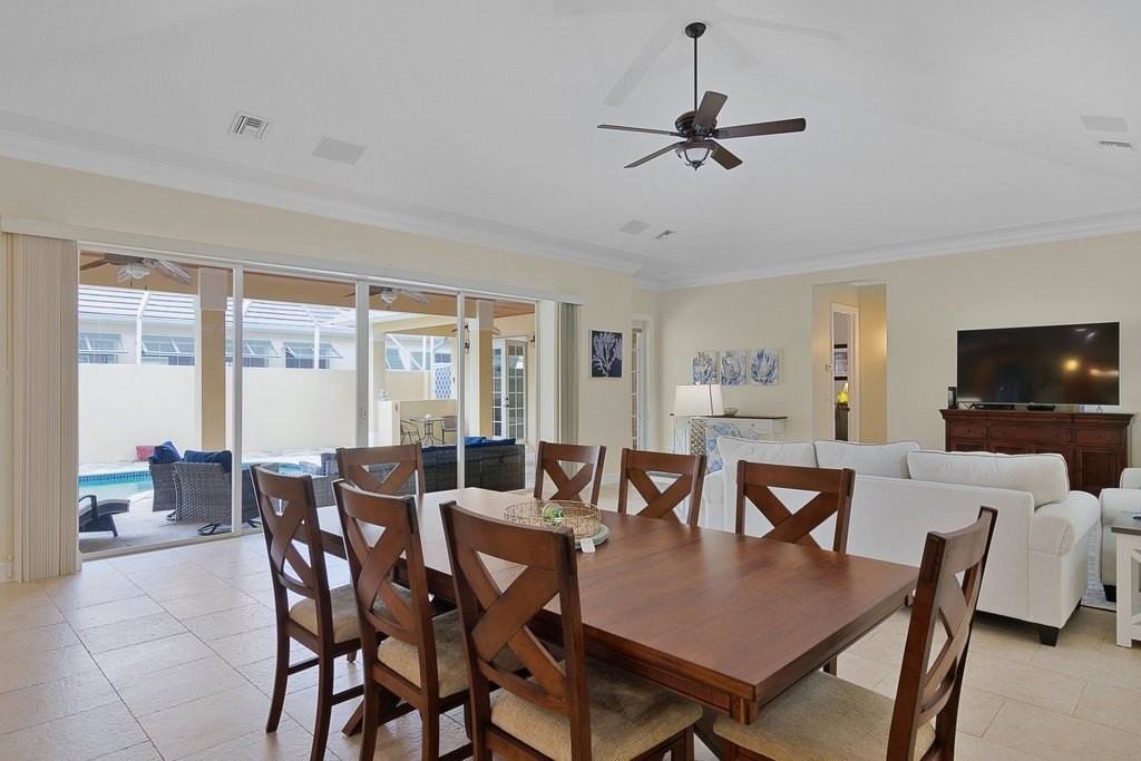 9190 Spring Time Dr - Photo 7 of 36