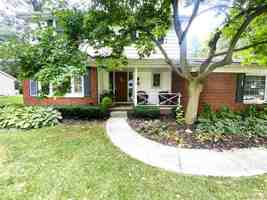 featured image of 1707 Fox River Dr