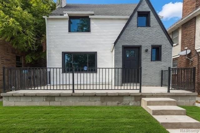 2744 Lawrence St - Photo 2 of 29